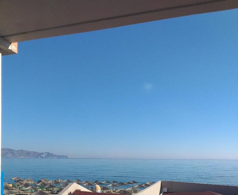 Troulis Seaside Aparthotel Amoudara  Bagian luar foto