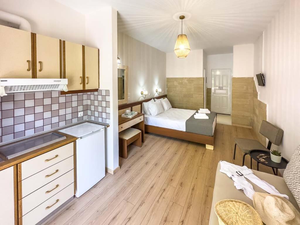 Troulis Seaside Aparthotel Amoudara  Bagian luar foto