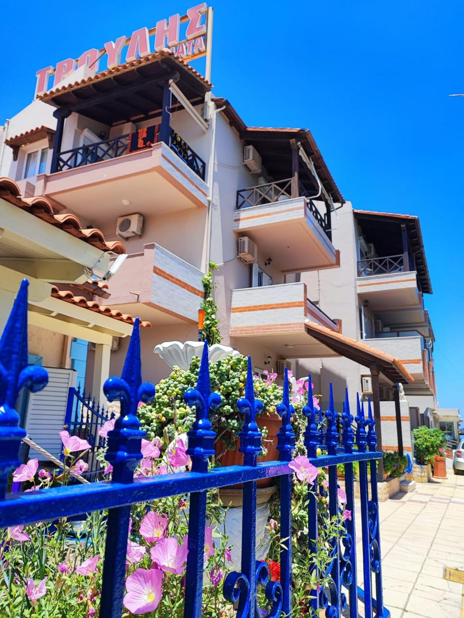Troulis Seaside Aparthotel Amoudara  Bagian luar foto