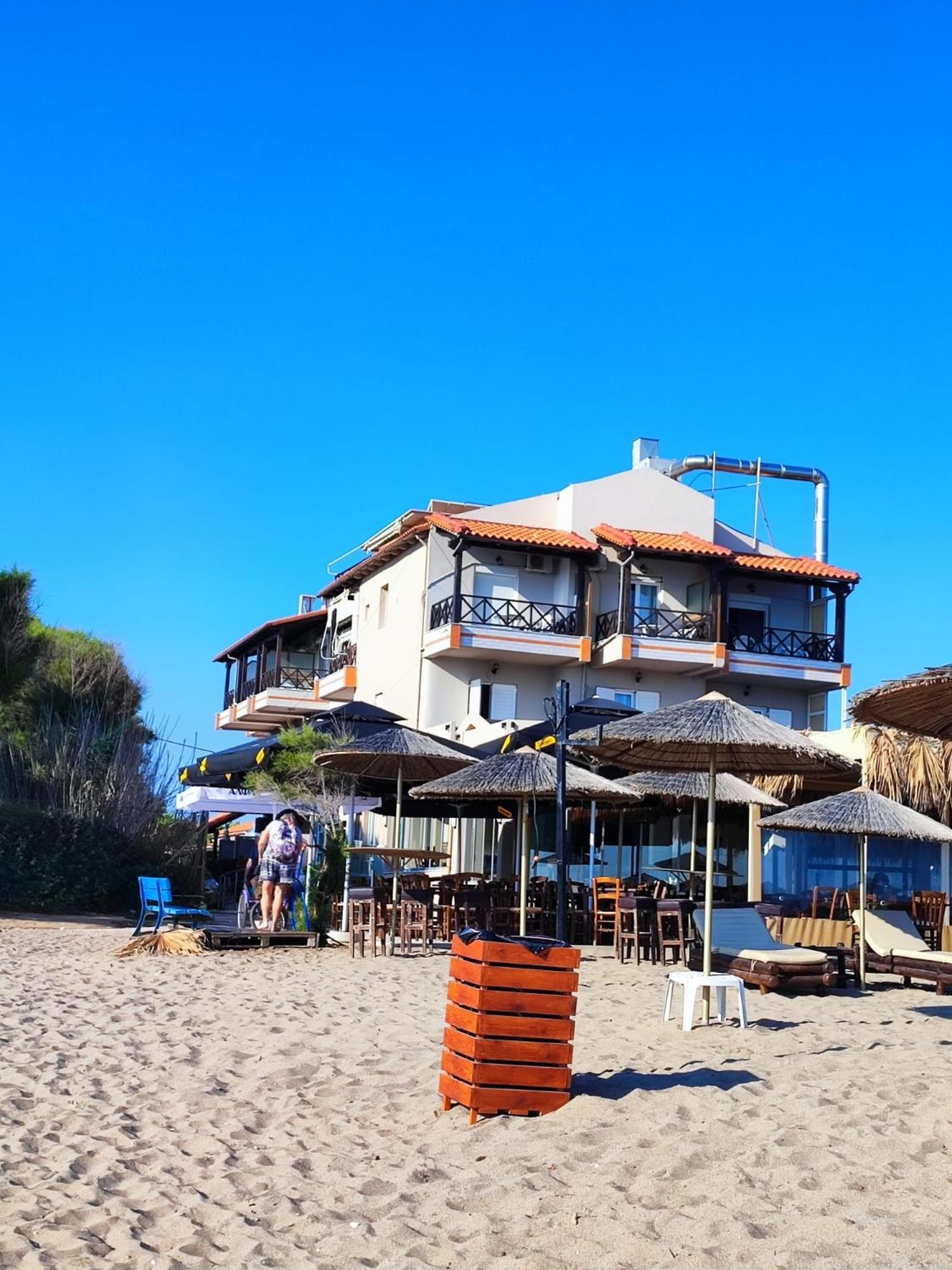 Troulis Seaside Aparthotel Amoudara  Bagian luar foto