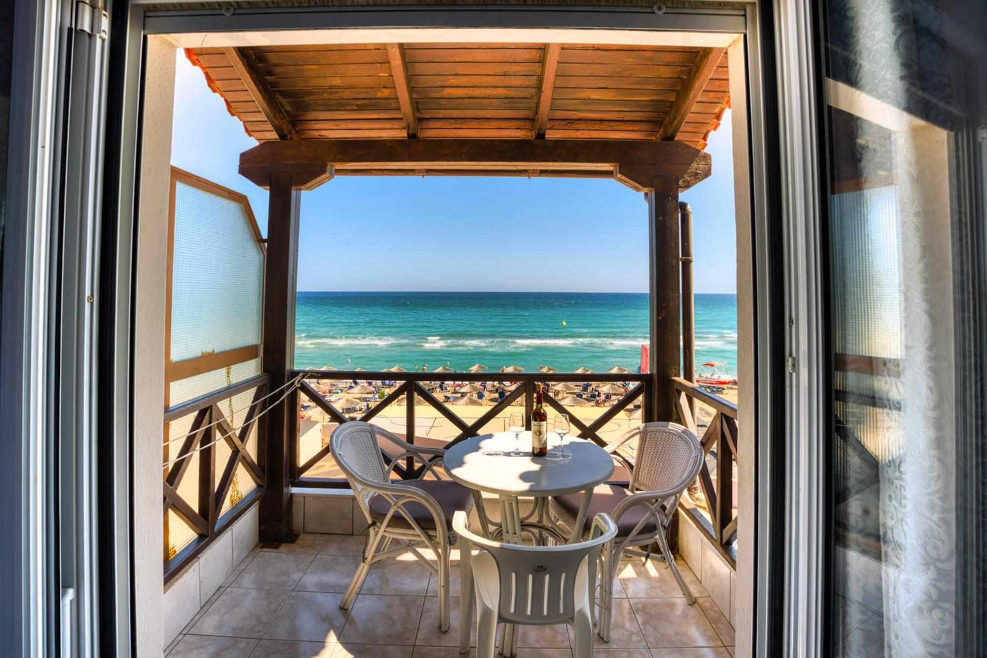 Troulis Seaside Aparthotel Amoudara  Bagian luar foto